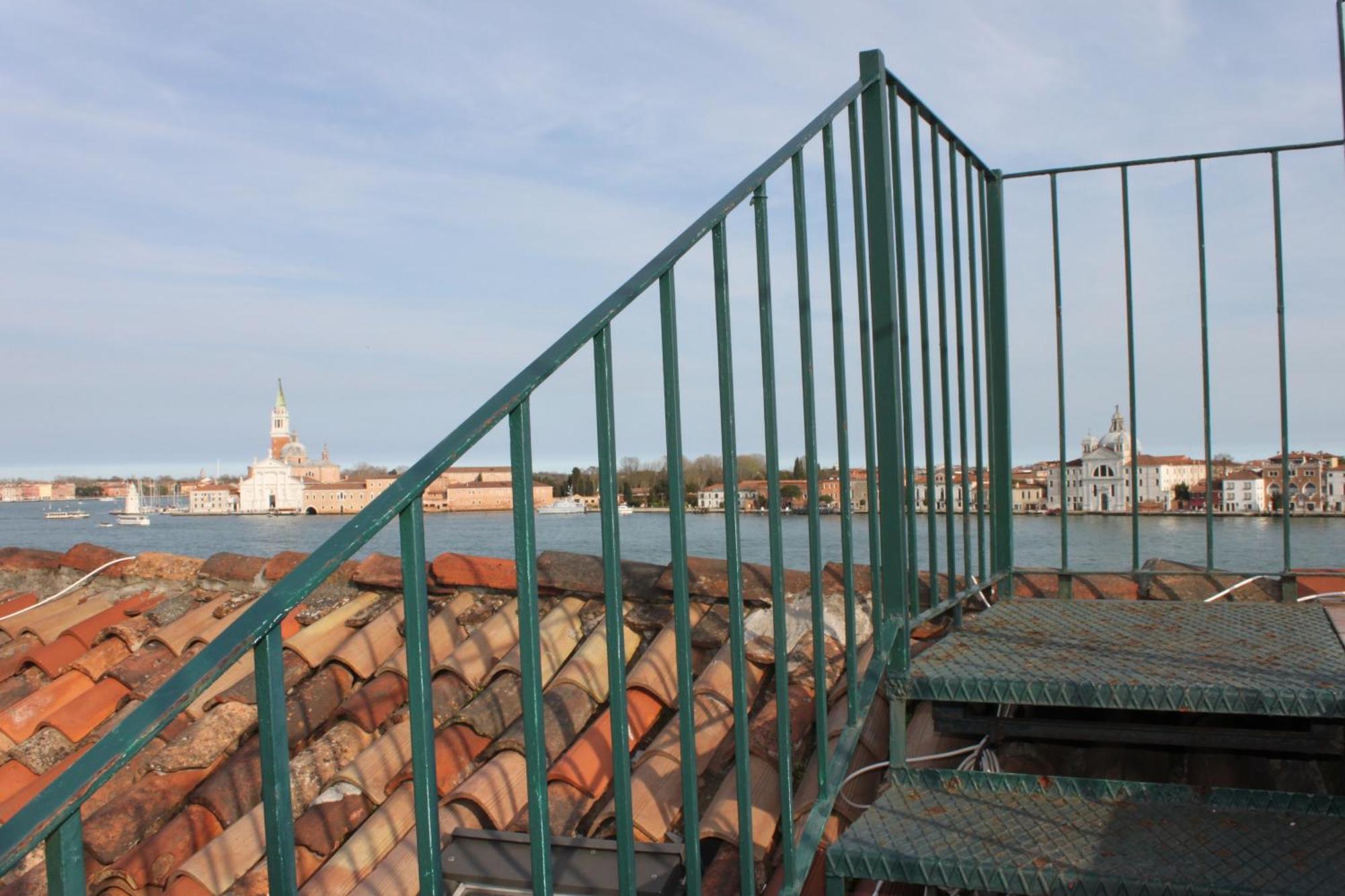 Mimi'S Loft Apartment Venice Exterior photo
